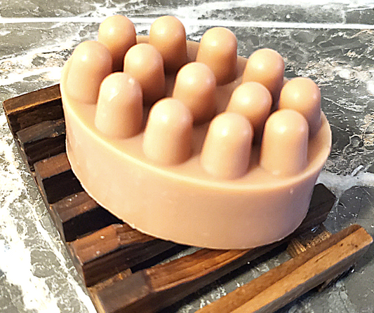 3.5 OZ pink clay soap bar with a sweet berry vanilla scent. They are bubbly and cleansing and made with all-natural vegan, gluten-free, and eco-friendly products and packaging. Ingredients: Olive oil, Coconut oil, Shea butter, Hemp seed oil, Castor oil, Water, Lye, Essential oils and Rose clay.