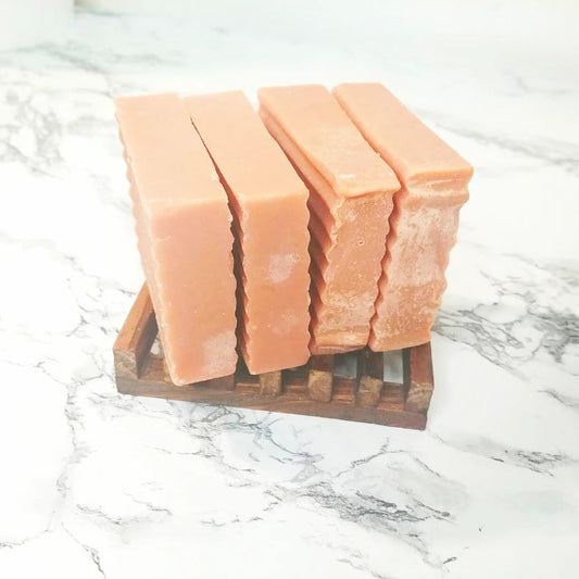 3.5 OZ pink clay soap bar with a sweet berry vanilla scent. These soaps are bubbly and cleansing. They are made with all-natural vegan, gluten-free, and eco-friendly products and packaging. Samples/Travel size (.5oz) is also available. Ingredients: Olive oil, Coconut oil, Shea butter, Hemp seed oil, Castor oil, Water, Lye, Essential oils and Rose clay.